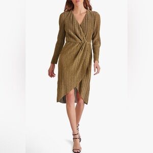 Steve Madden Gold Crinkle Metallic Long‎ Sleeve Midi Dress